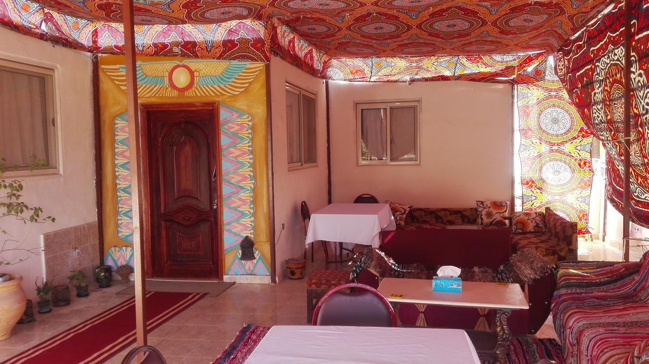 Pyramids Overlook Inn Kafret el-Gabal Exterior foto